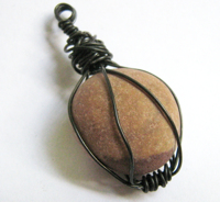 unikatissima Wire Wrapped Pebble Pendant
